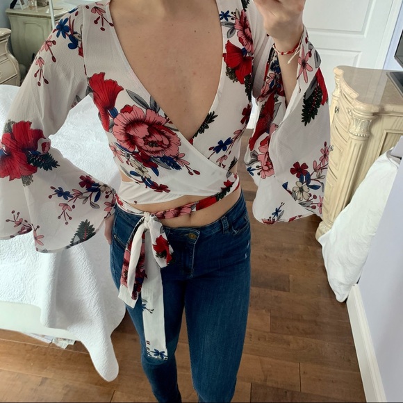 Floral Bell Cap Wrap Around Top - Picture 4 of 12